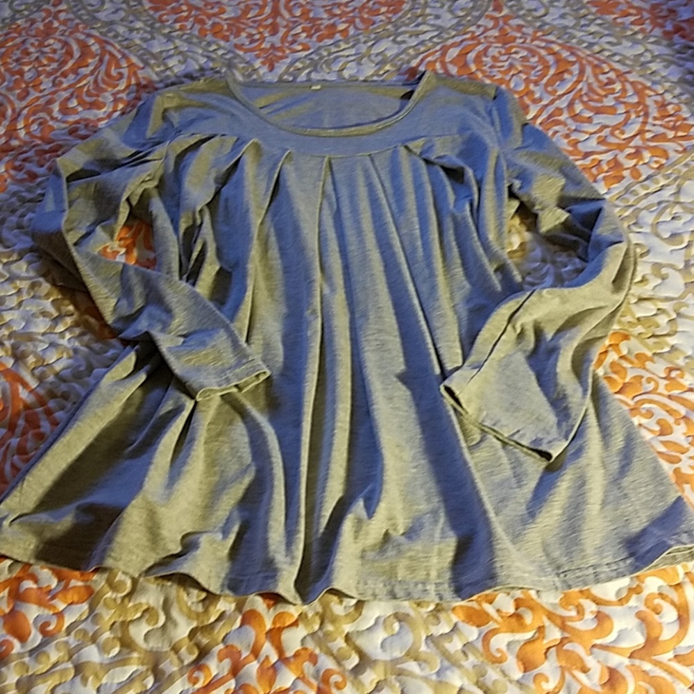 XL grey pleated front long sleeve top